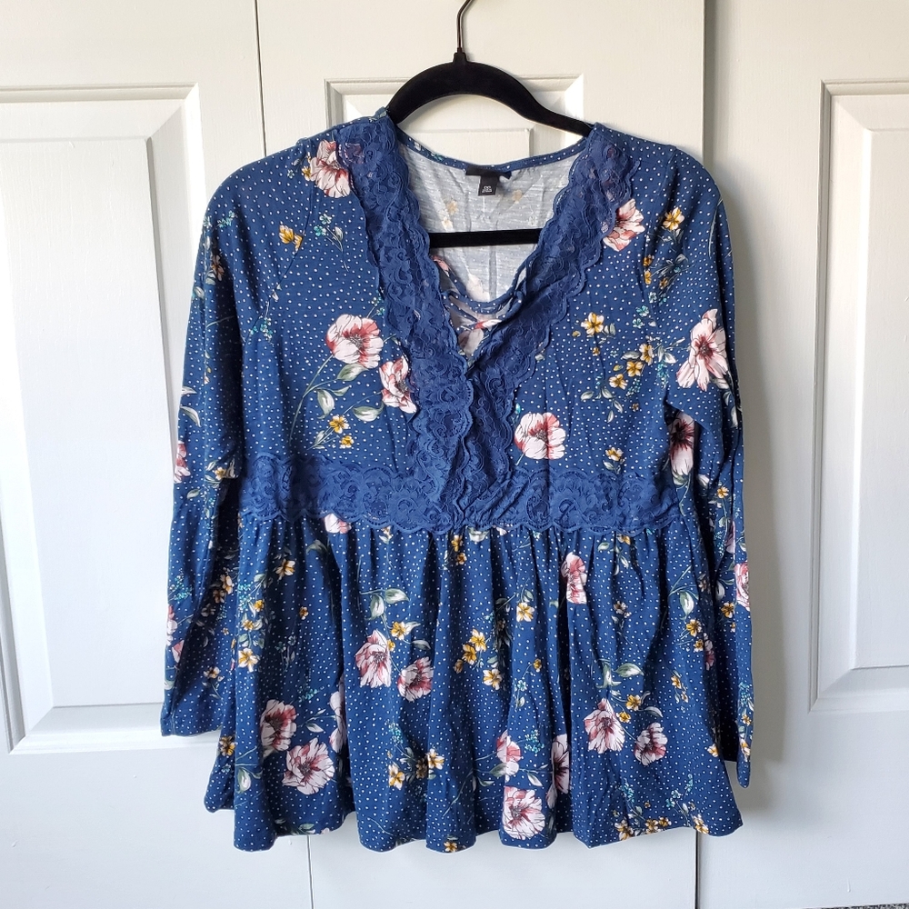 Long sleeve blue floral blouse (Torrid 00)